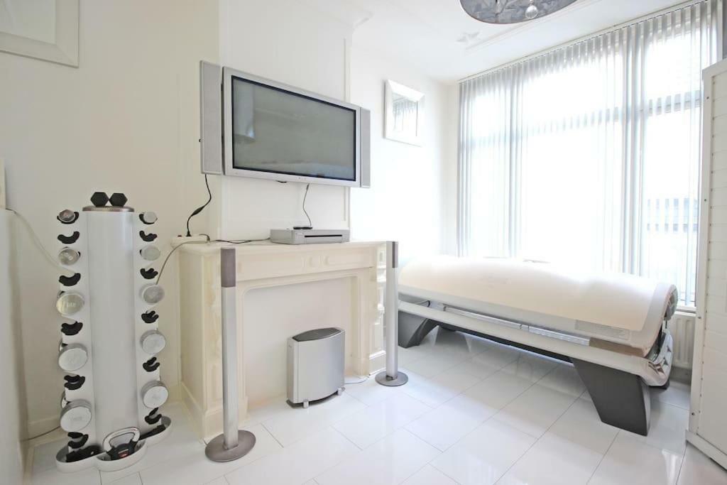 White Luxury Penthouse In City Centre アムステルダム エクステリア 写真