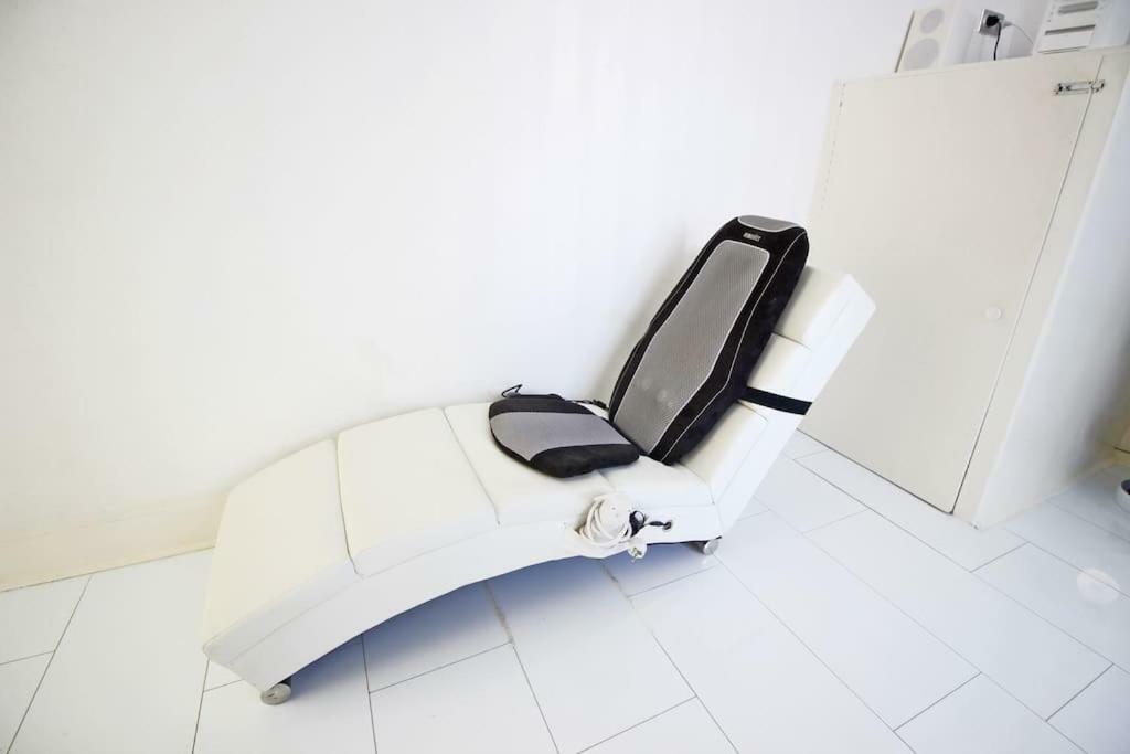 White Luxury Penthouse In City Centre アムステルダム エクステリア 写真