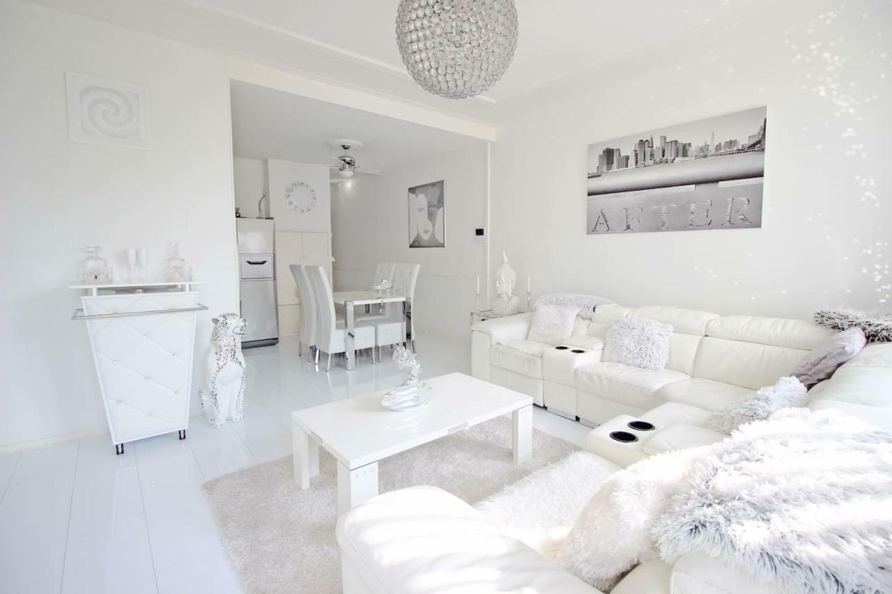 White Luxury Penthouse In City Centre アムステルダム エクステリア 写真