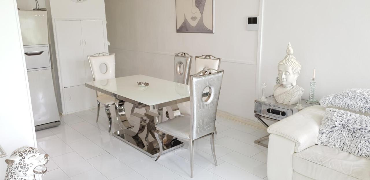 White Luxury Penthouse In City Centre アムステルダム エクステリア 写真